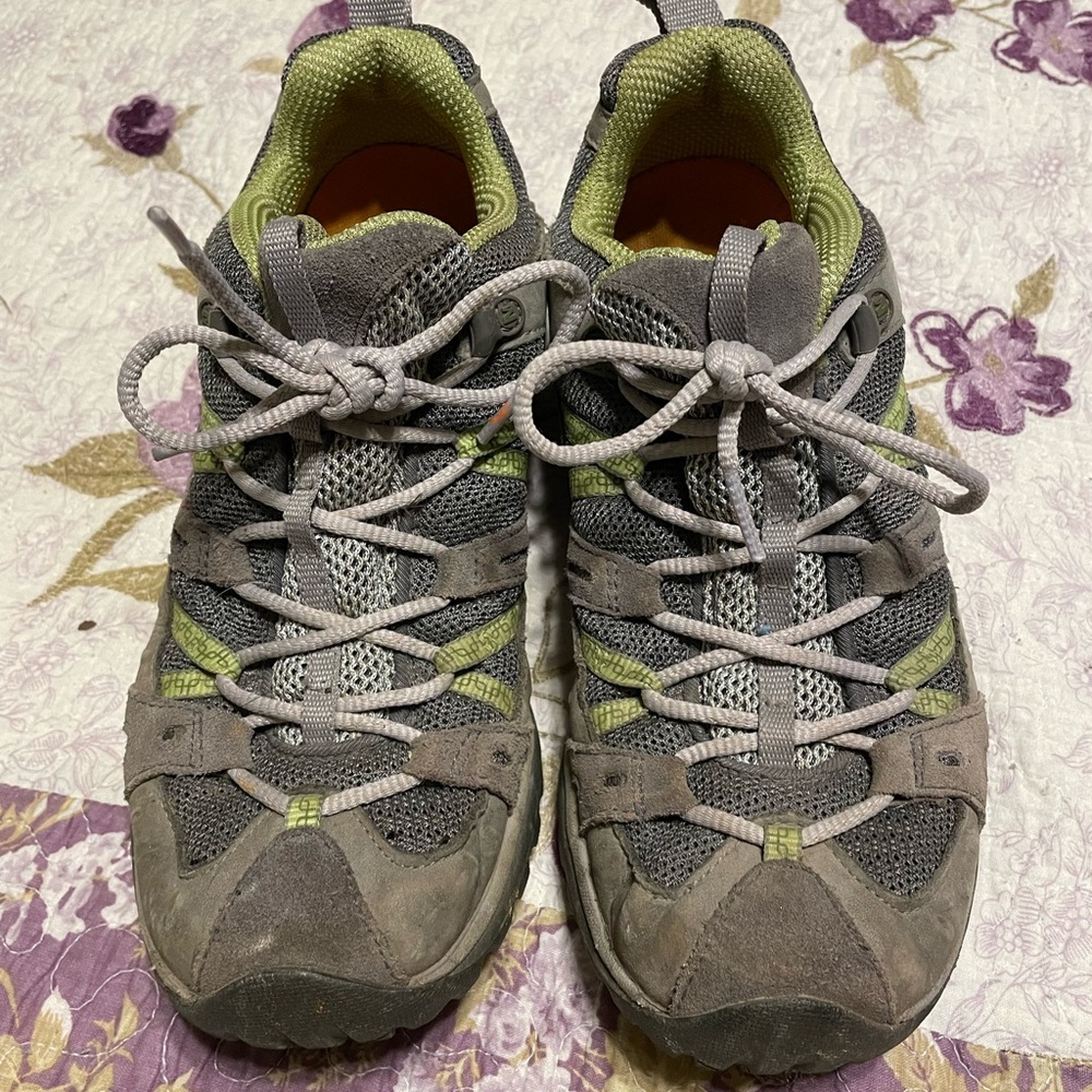 Womens hiking shoes.